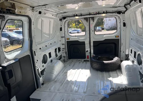 2017 Ford Transit-150 z USA, uszkodzony, nr VIN 1FTYE1ZM3HKA13258